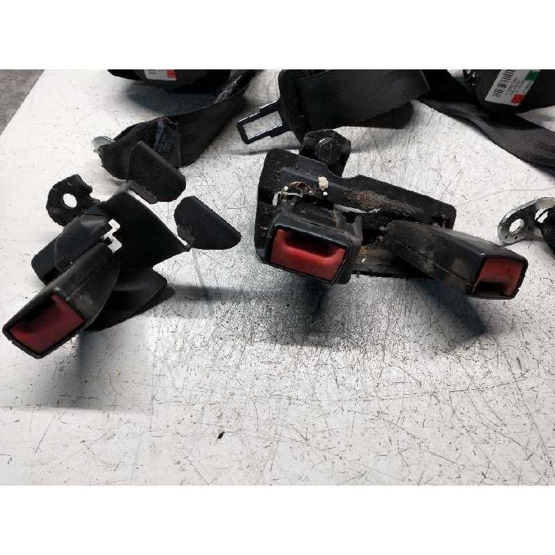 Recambio de juego cinturones trasero para audi a4 avant (8k5) (2008) 2.0 16v tdi referencia OEM IAM   