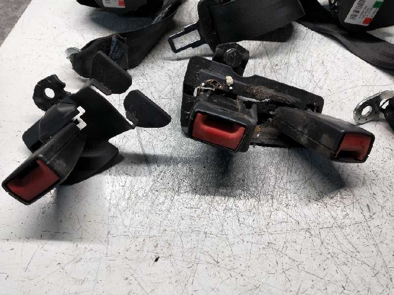 Recambio de juego cinturones trasero para audi a4 avant (8k5) (2008) 2.0 16v tdi referencia OEM IAM   