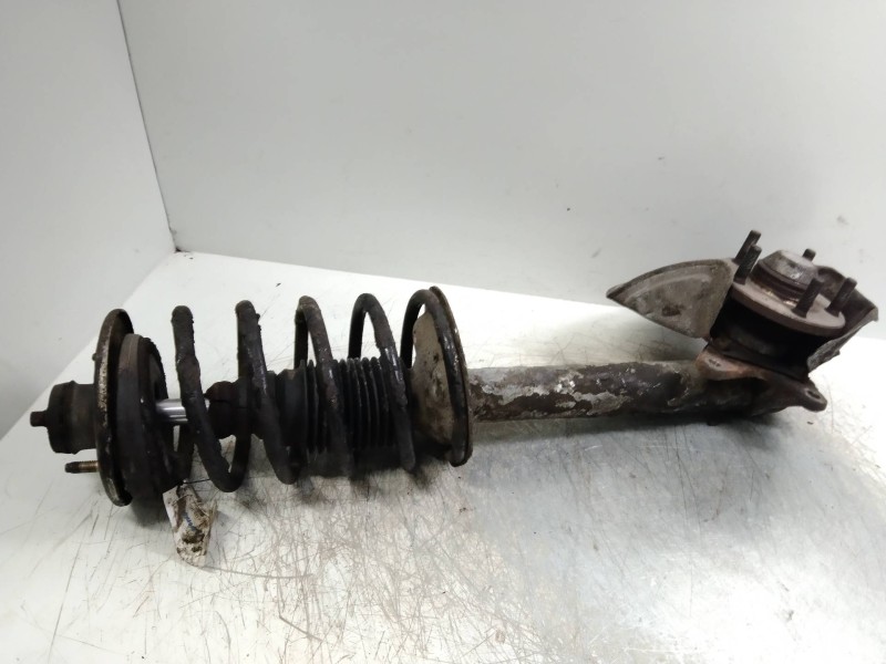 Recambio de mangueta delantera derecha para volvo serie 940 berlina/familiar 2.3 cat referencia OEM IAM   