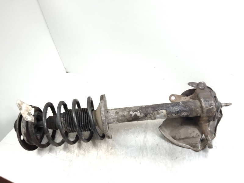 Recambio de mangueta delantera derecha para volvo serie 940 berlina/familiar 2.3 cat referencia OEM IAM   