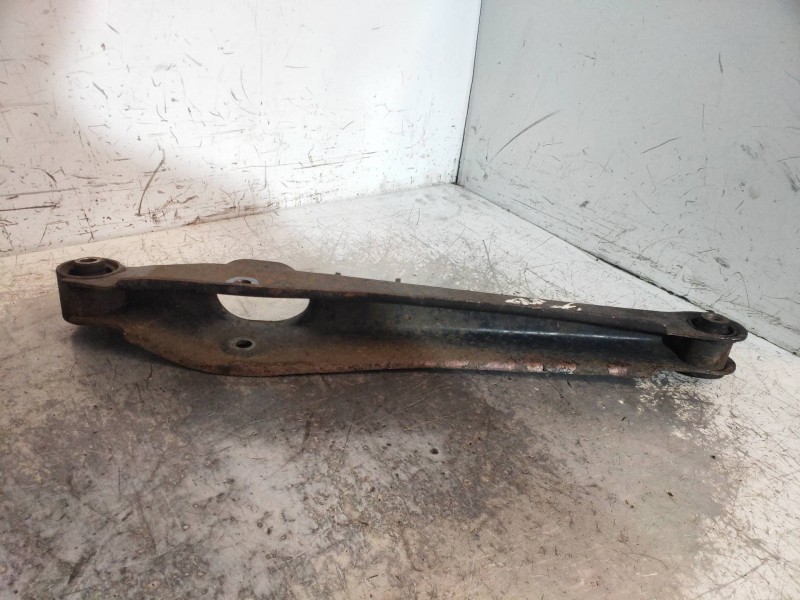 Recambio de brazo suspension inferior trasero derecho para dodge caliber s referencia OEM IAM   