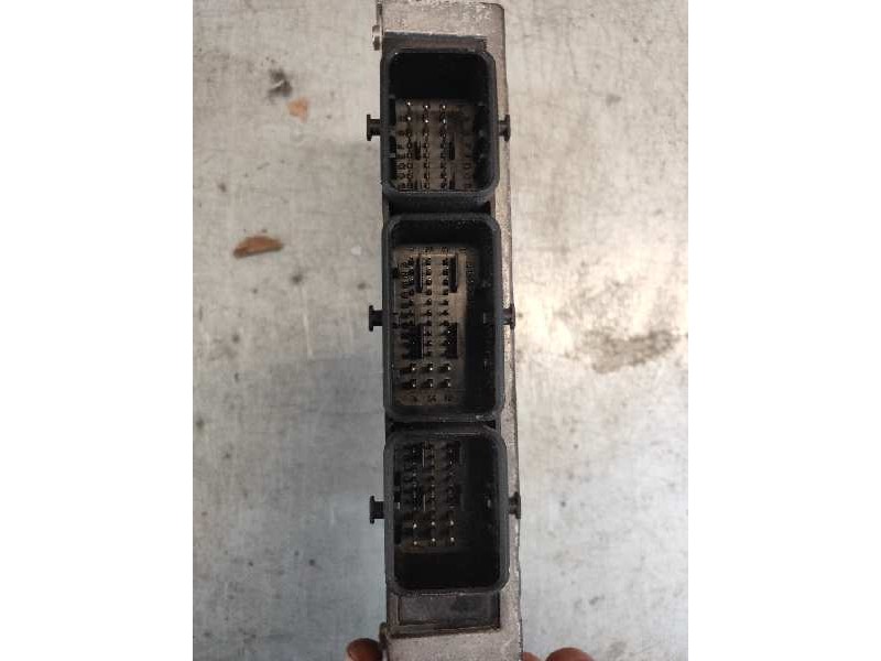 Recambio de centralita motor uce para renault laguna ii (bg0) 1.6 referencia OEM IAM 21646251 8200153997 8200153837 1162170207