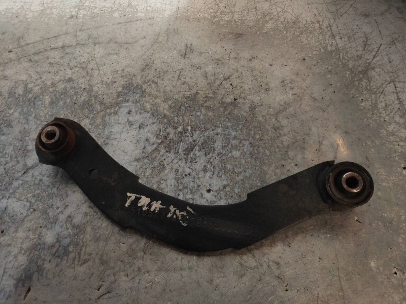 Recambio de brazo suspension superior trasero derecho para dodge caliber s referencia OEM IAM 05105271ABA 33598B 