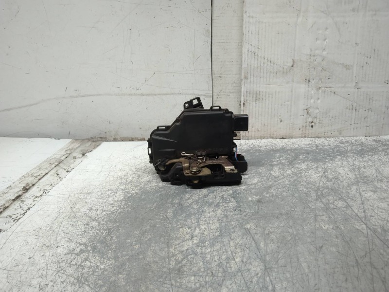 Recambio de motor cierre centralizado delantero derecho para volkswagen bora berlina (1j2) conceptline referencia OEM IAM 3B1837