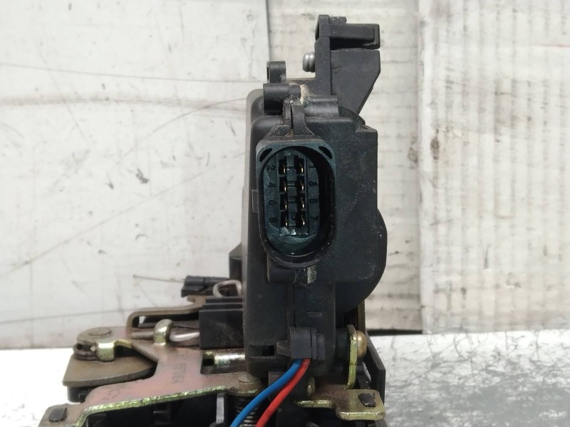 Recambio de motor cierre centralizado delantero derecho para volkswagen bora berlina (1j2) conceptline referencia OEM IAM 3B1837