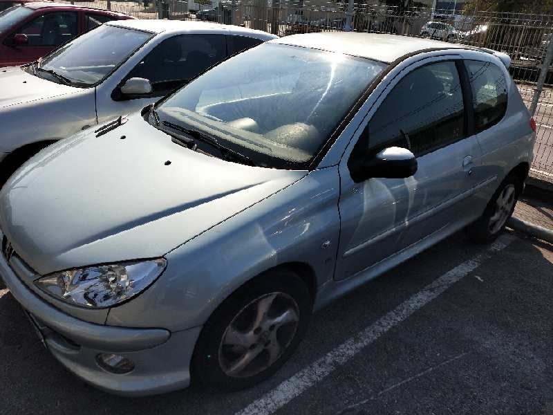 peugeot 206 berlina del año 2005