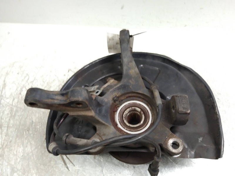 Recambio de mangueta delantera derecha para volvo s40 berlina 1.9 turbodiesel referencia OEM IAM   