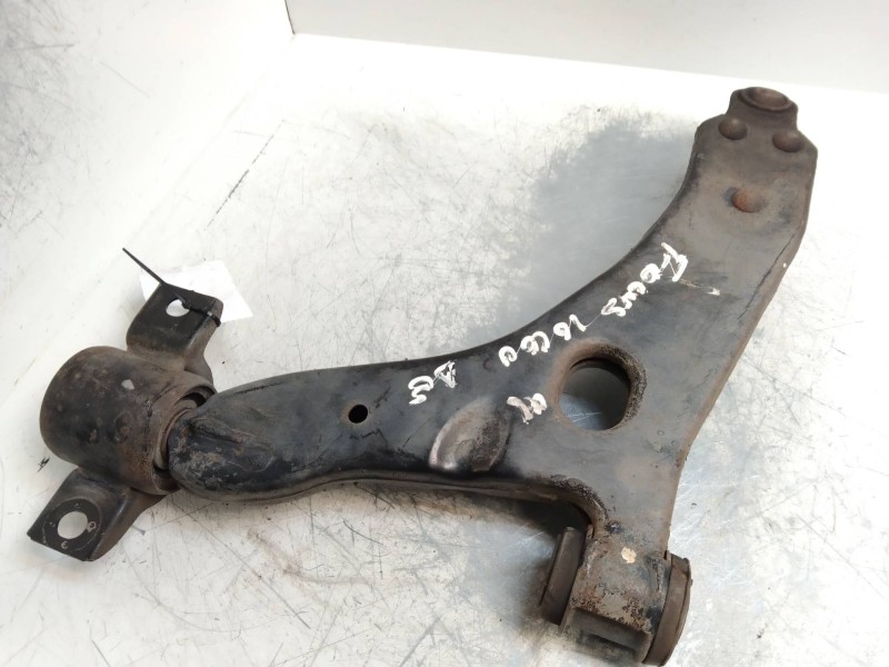 Recambio de brazo suspension inferior delantero izquierdo para ford focus berlina (cak) 1.6 16v referencia OEM IAM   