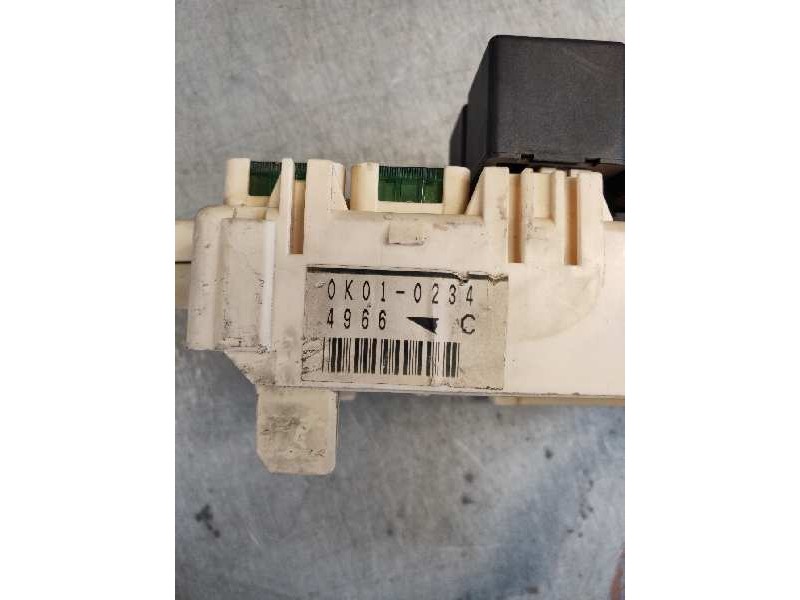 Recambio de caja reles / fusibles para mitsubishi montero (v60/v70) 3.2 di-d glx (5-ptas.) referencia OEM IAM 0K0102344966C  