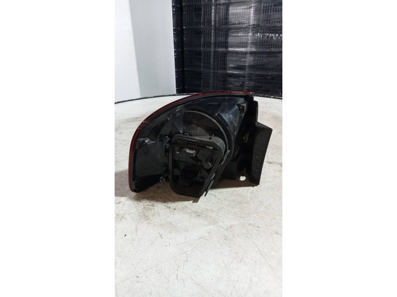 Recambio de piloto trasero derecho para volkswagen touareg (7l6) tdi r5 referencia OEM IAM 7L6945258  