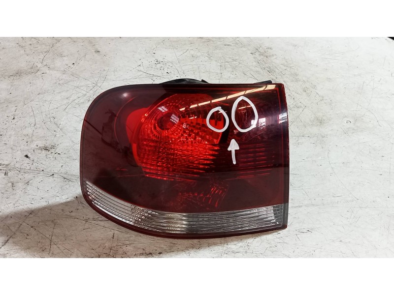 Recambio de piloto trasero izquierdo para volkswagen touareg (7l6) tdi r5 referencia OEM IAM 7L6945257  