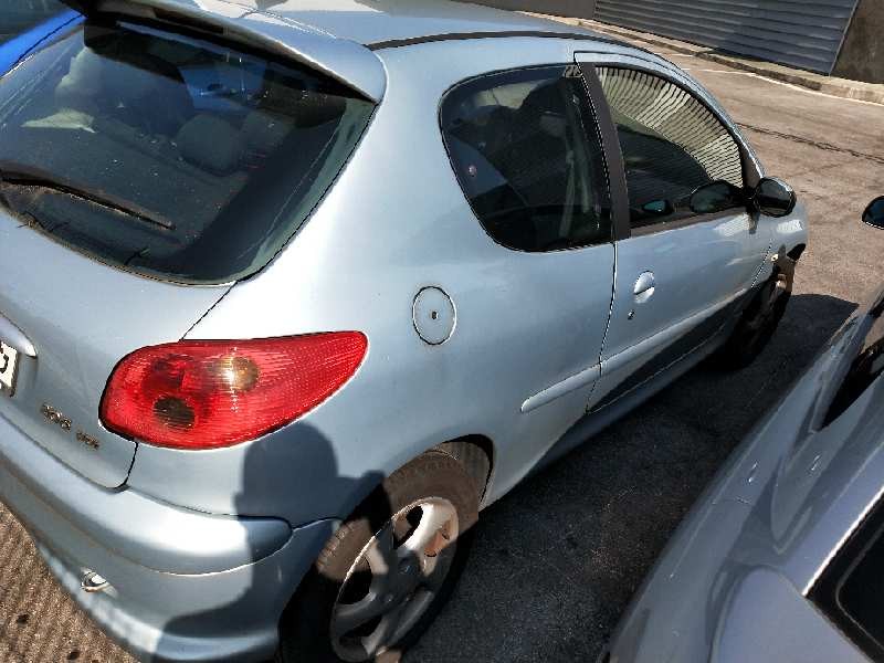 peugeot 206 berlina del año 2005
