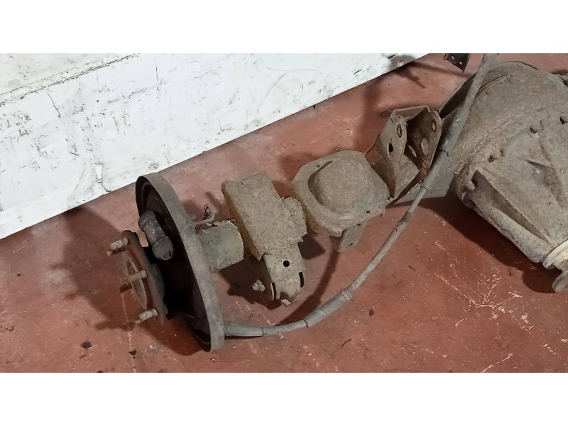 Recambio de puente trasero para nissan terrano (wd21) 2.7 td referencia OEM IAM   TAMBOR
