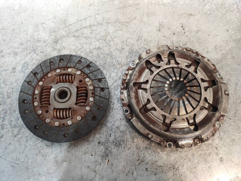 Recambio de kit embrague para fiat fiorino básico referencia OEM IAM   