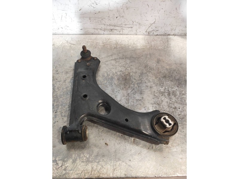 Recambio de brazo suspension inferior delantero derecho para fiat fiorino básico referencia OEM IAM   
