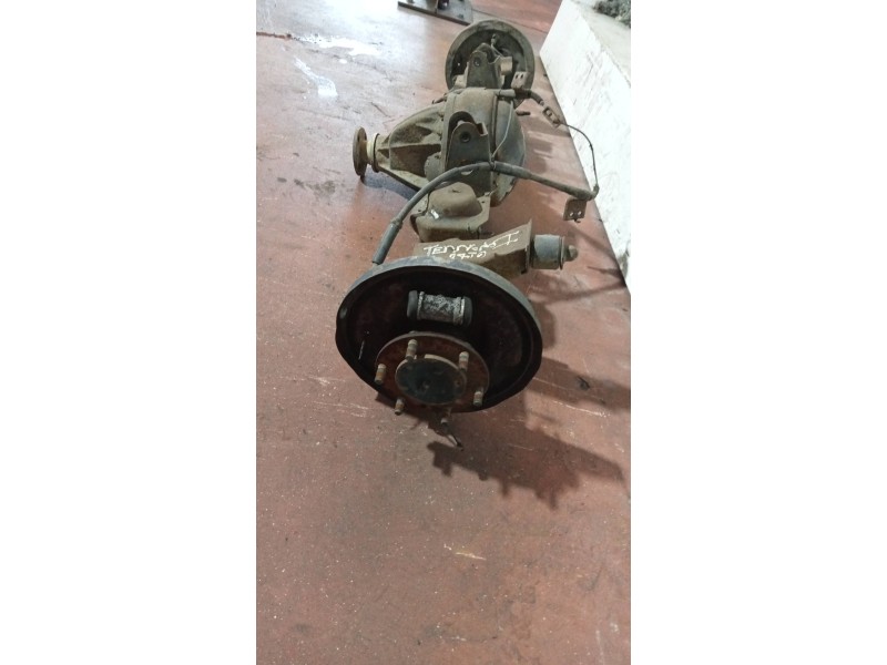 Recambio de puente trasero para nissan terrano (wd21) 2.7 td referencia OEM IAM   TAMBOR