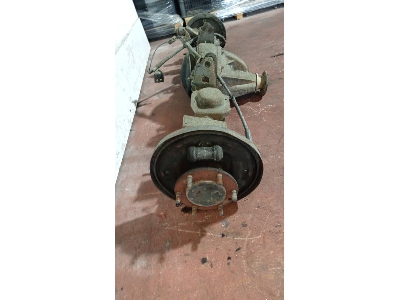 Recambio de puente trasero para nissan terrano (wd21) 2.7 td referencia OEM IAM   TAMBOR