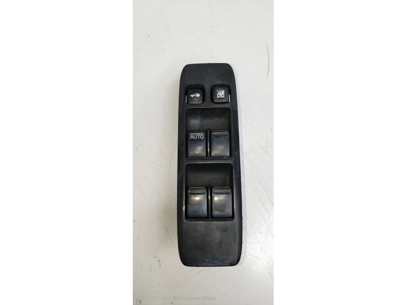 Recambio de mando elevalunas delantero izquierdo para nissan primera berlina (p12) acenta referencia OEM IAM 25401AV640  