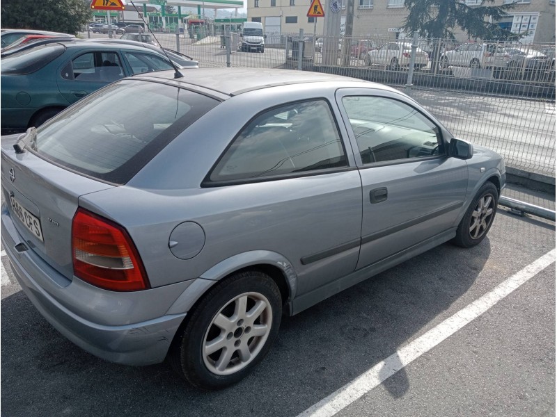 opel astra g berlina del año 2003