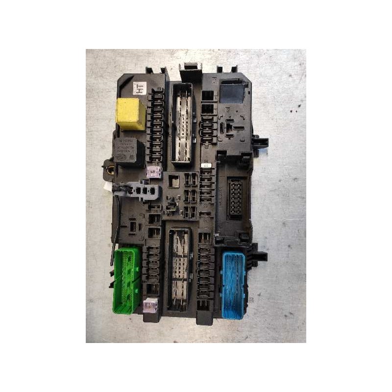 Recambio de caja reles / fusibles para opel astra gtc 1.9 16v cdti cat (z 19 dth / lrd) referencia OEM IAM 5DK00866933 13222173 