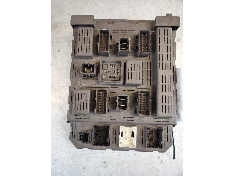 Recambio de caja reles / fusibles para peugeot 607 (s1) 2.2 hdi fap cat referencia OEM IAM 9648723680  