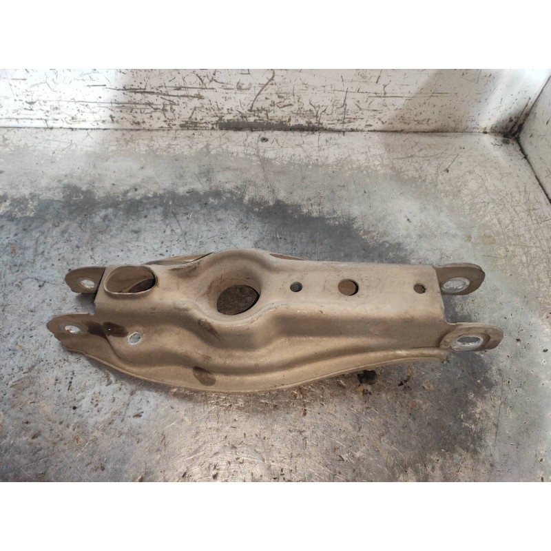 Recambio de brazo suspension inferior trasero izquierdo para bmw serie 1 berlina (e81/e87) 116d referencia OEM IAM   