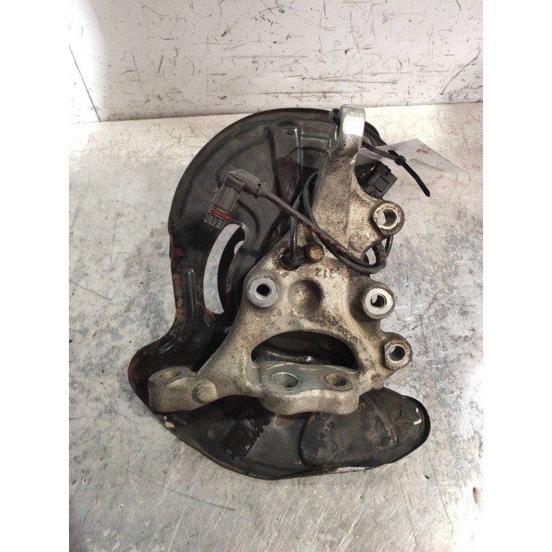 Recambio de mangueta delantera derecha para mercedes clase clk (w209) coupe 200 compressor (209.341) referencia OEM IAM   