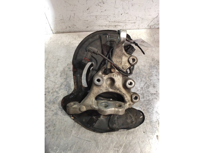 Recambio de mangueta delantera derecha para mercedes clase clk (w209) coupe 200 compressor (209.341) referencia OEM IAM   