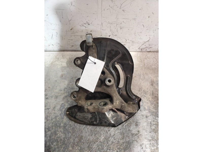 Recambio de mangueta delantera izquierda para mercedes clase clk (w209) coupe 200 compressor (209.341) referencia OEM IAM   