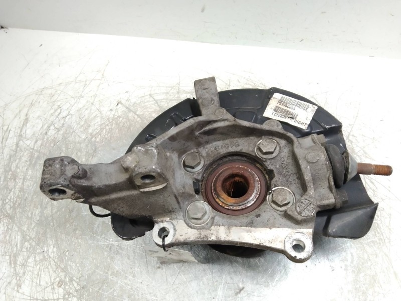 Recambio de mangueta delantera derecha para volvo s60 berlina referencia OEM IAM   