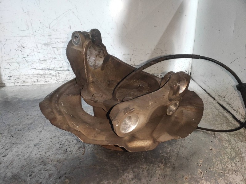 Recambio de mangueta delantera derecha para bmw serie 1 berlina (e81/e87) 116d referencia OEM IAM 3121676444403  