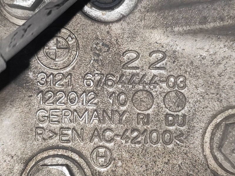 Recambio de mangueta delantera derecha para bmw serie 1 berlina (e81/e87) 116d referencia OEM IAM 3121676444403  