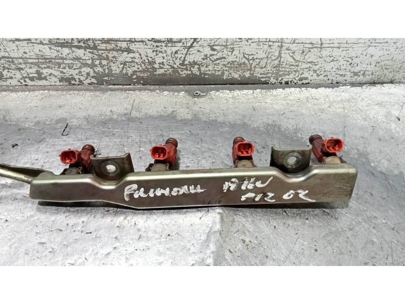 Recambio de rampa inyectora para nissan primera berlina (p12) acenta referencia OEM IAM   