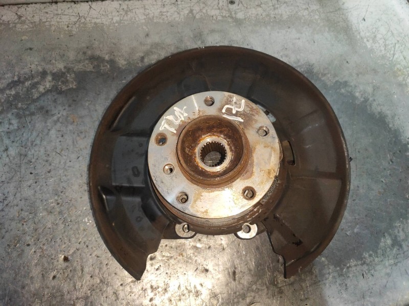 Recambio de mangueta trasera izquierda para bmw serie 1 berlina (e81/e87) 116d referencia OEM IAM   