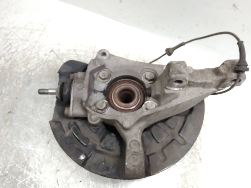 Recambio de mangueta delantera derecha para volvo s80 berlina 2.5 d referencia OEM IAM   