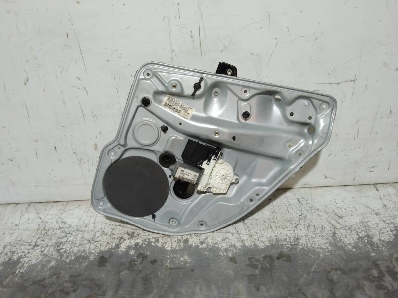 Recambio de elevalunas trasero derecho para volkswagen bora berlina (1j2) conceptline referencia OEM IAM 1J5839756C 1J5839730G 1