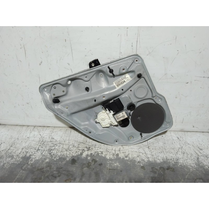 Recambio de elevalunas trasero izquierdo para volkswagen bora berlina (1j2) conceptline referencia OEM IAM 1J5839755C 1J5839729G