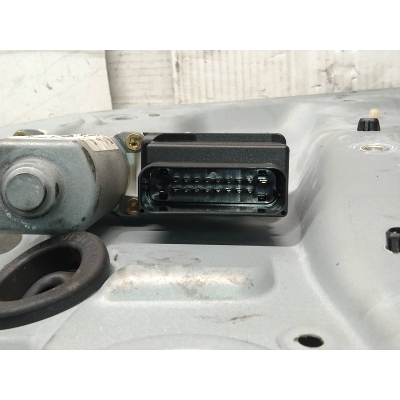 Recambio de elevalunas trasero izquierdo para volkswagen bora berlina (1j2) conceptline referencia OEM IAM 1J5839755C 1J5839729G