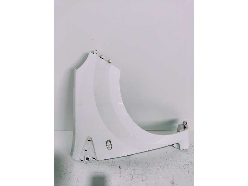 Recambio de aleta delantera derecha para renault twingo authentique referencia OEM IAM 7701477874  