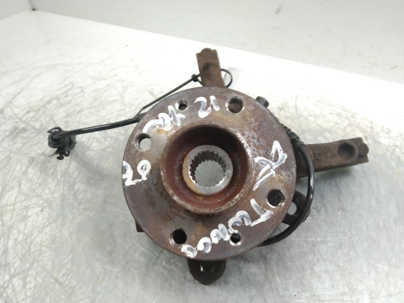 Recambio de mangueta delantera derecha para renault twingo authentique referencia OEM IAM 8200663593  