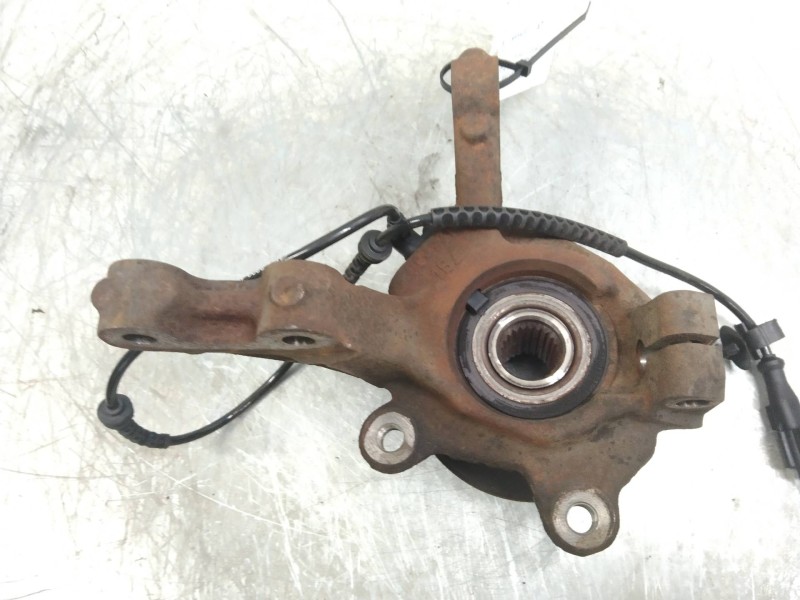 Recambio de mangueta delantera derecha para renault twingo authentique referencia OEM IAM 8200663593  