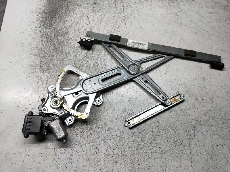 Recambio de elevalunas delantero derecho para toyota auris active referencia OEM IAM 8570102010 AV2621004350 961920100