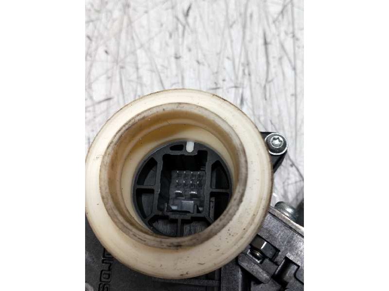 Recambio de elevalunas delantero derecho para toyota auris active referencia OEM IAM 8570102010 AV2621004350 961920100