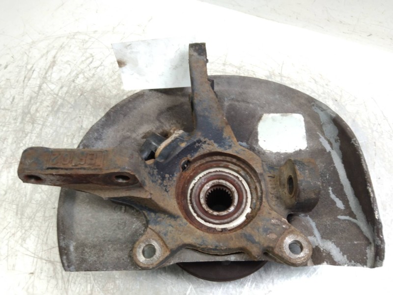 Recambio de mangueta delantera derecha para volvo v40 familiar 1.9 diesel cat referencia OEM IAM   