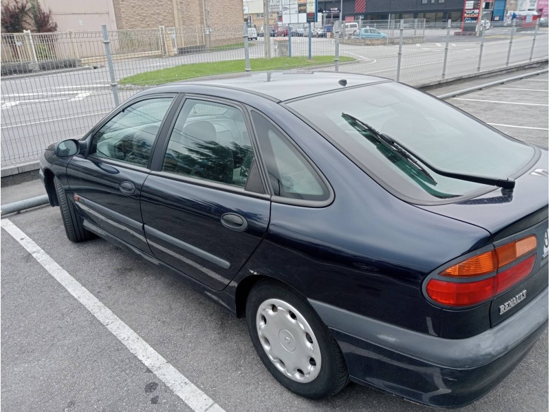 renault laguna (b56) del año 2000