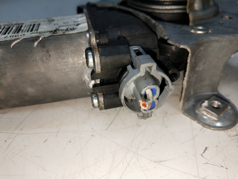 Recambio de elevalunas delantero izquierdo para renault twingo authentique referencia OEM IAM 400957C 8200384743 3P