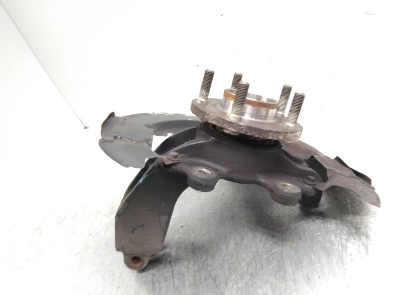 Recambio de mangueta delantera izquierda para volvo v50 familiar 2.0 diesel cat referencia OEM IAM   