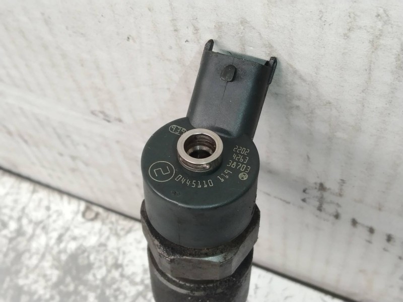Recambio de inyector para fiat stilo (192) 1.9 jtd 115 referencia OEM IAM 0445110119  BOSCH