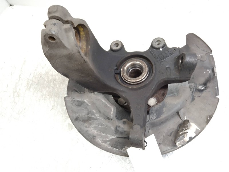 Recambio de mangueta delantera izquierda para volvo v50 familiar 2.0 diesel cat referencia OEM IAM   