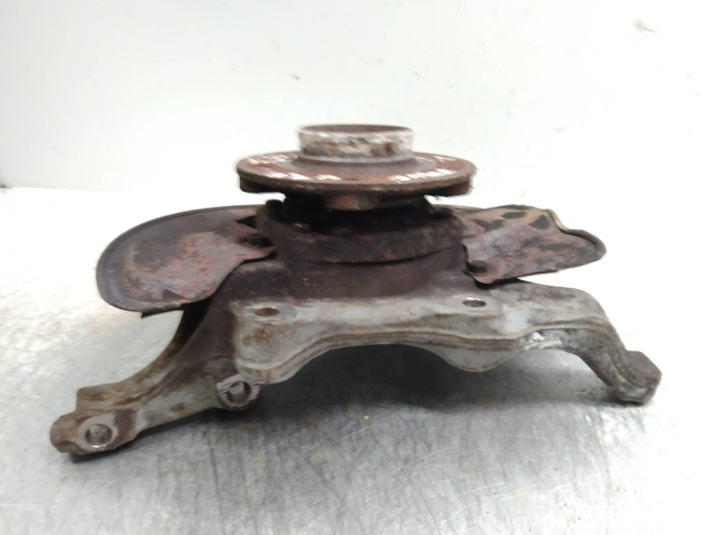 Recambio de mangueta delantera izquierda para volvo v70 familiar 2.4 turbo cat referencia OEM IAM   